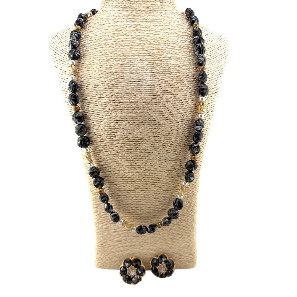 Vintage Kramer of New York Jewelry Set Necklace & Clip Earrings